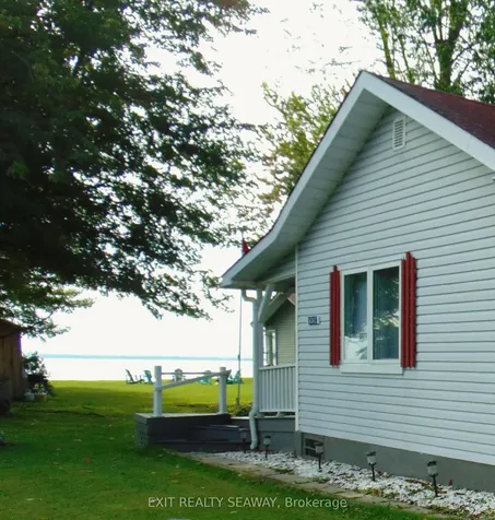 6242 Maple Avenue South Glengarry ON K0C 1N0
