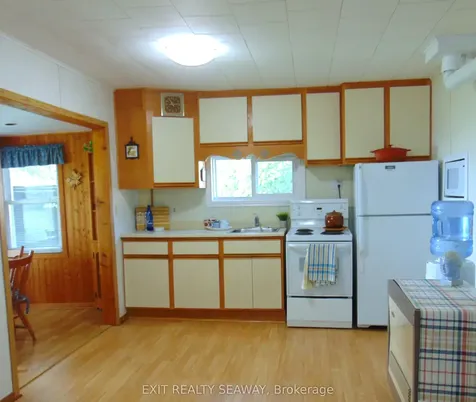 6242 Maple Avenue South Glengarry ON K0C 1N0
