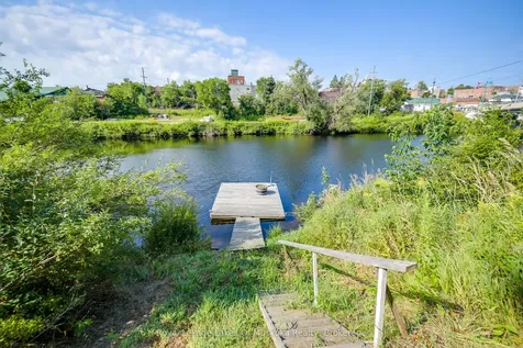 30 Taylor Road Bracebridge ON P1L 1J6