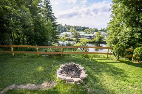 30 Taylor Road Bracebridge ON P1L 1J6