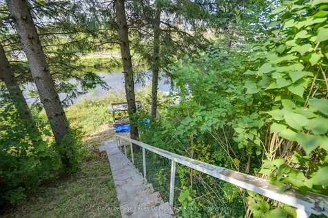 30 Taylor Road Bracebridge ON P1L 1J6