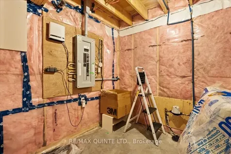 25 Sandhu Crescent Belleville ON K8P 0G7