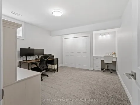 281 Regatta Drive Welland ON L3B 6E7