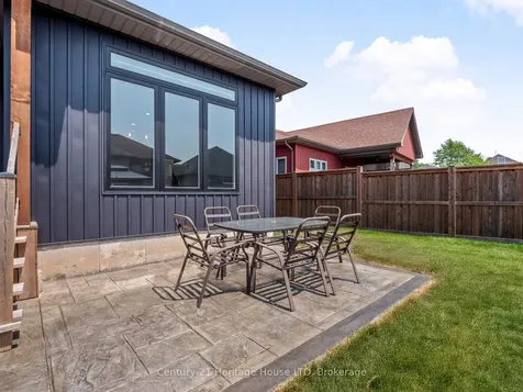 281 Regatta Drive Welland ON L3B 6E7