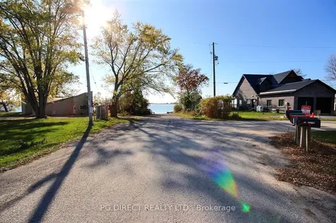 644 Smokes Point Road Prince Edward County ON K0K 1L0