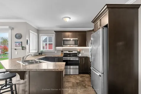 17 Huron Heights Drive Ashfield-colborne-wawanosh ON N7A 0B1