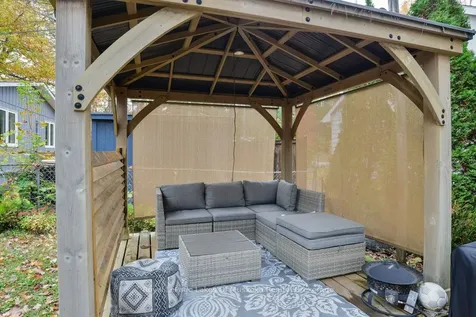 24 Dudley Drive Bracebridge ON P1L 1K3