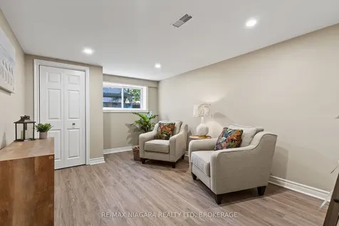 39 Rosemount Avenue Port Colborne ON L3K 5P8