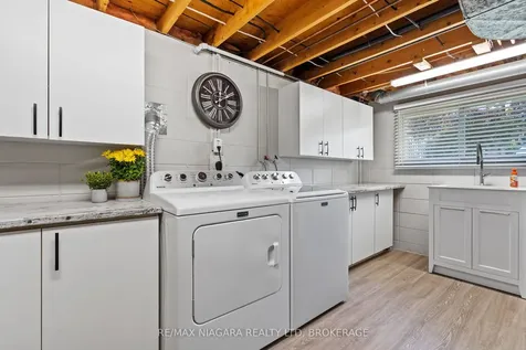 39 Rosemount Avenue Port Colborne ON L3K 5P8
