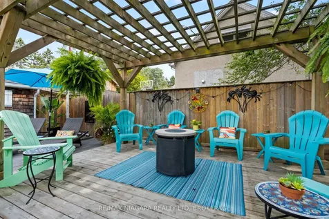 39 Rosemount Avenue Port Colborne ON L3K 5P8