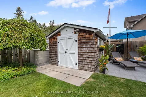 39 Rosemount Avenue Port Colborne ON L3K 5P8