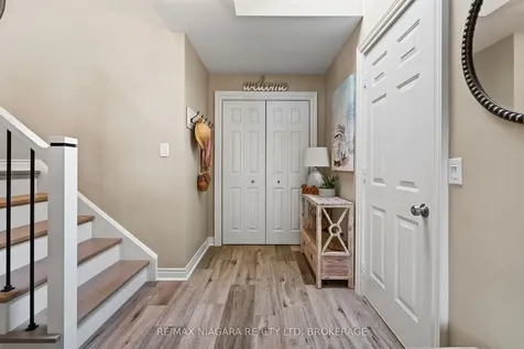 39 Rosemount Avenue Port Colborne ON L3K 5P8