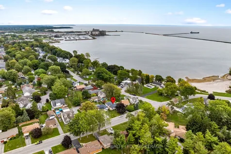 39 Rosemount Avenue Port Colborne ON L3K 5P8