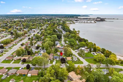 39 Rosemount Avenue Port Colborne ON L3K 5P8
