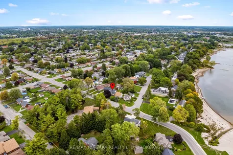 39 Rosemount Avenue Port Colborne ON L3K 5P8