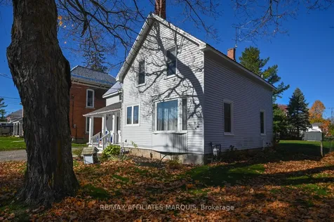 8 Wiltse Street E Athens ON K0E 1B0