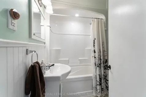 103 Clare Avenue Port Colborne ON L3K 5H6