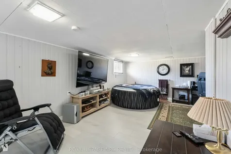 103 Clare Avenue Port Colborne ON L3K 5H6