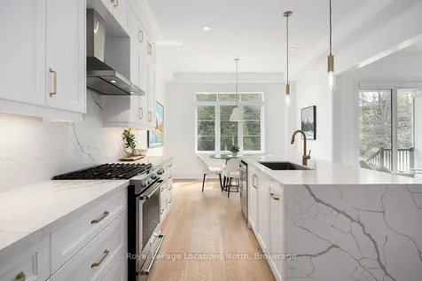 11 Bay Street SE Blue Mountains ON N0H 2P0