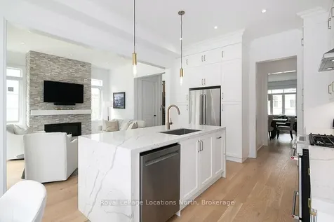11 Bay Street SE Blue Mountains ON N0H 2P0
