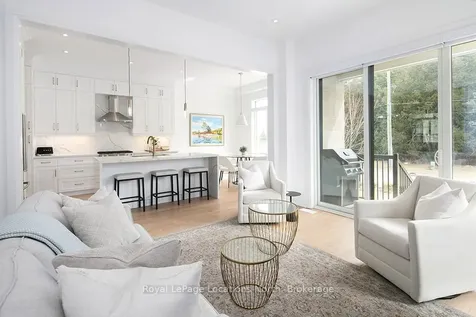 11 Bay Street SE Blue Mountains ON N0H 2P0