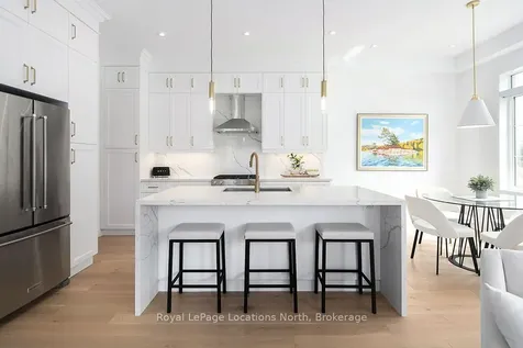 11 Bay Street SE Blue Mountains ON N0H 2P0