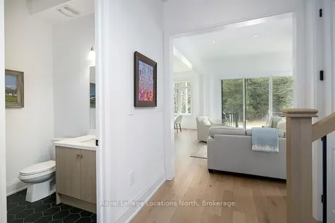 11 Bay Street SE Blue Mountains ON N0H 2P0