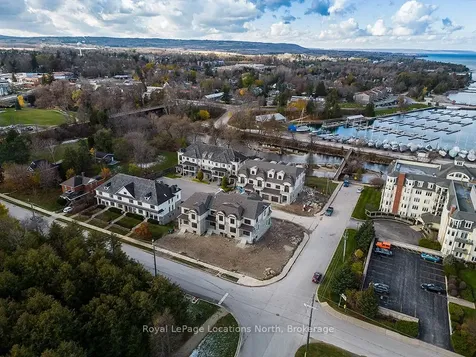 11 Bay Street SE Blue Mountains ON N0H 2P0