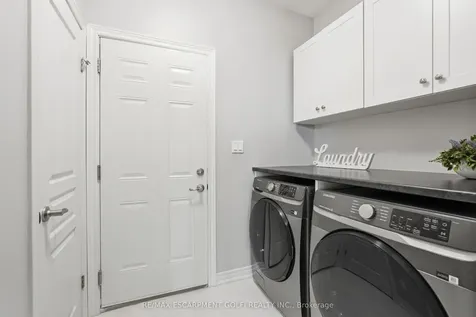 94 Anastasia Boulevard West Lincoln ON L0R 2A0