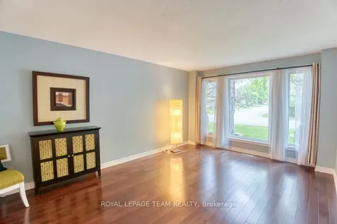 27 Sherk Crescent Kanata ON K2K 2L3