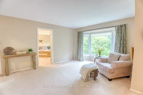 27 Sherk Crescent Kanata ON K2K 2L3