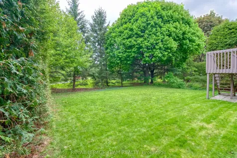 27 Sherk Crescent Kanata ON K2K 2L3