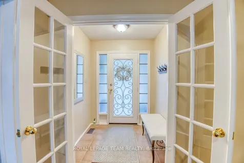 27 Sherk Crescent Kanata ON K2K 2L3