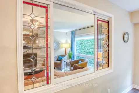 27 Sherk Crescent Kanata ON K2K 2L3