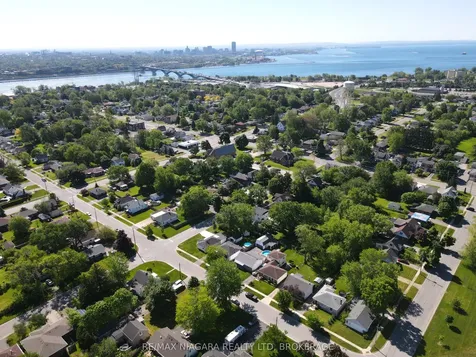 198 Murray Street Fort Erie ON L2A 2B6