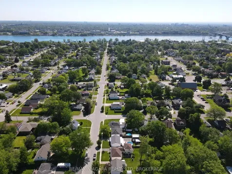 198 Murray Street Fort Erie ON L2A 2B6
