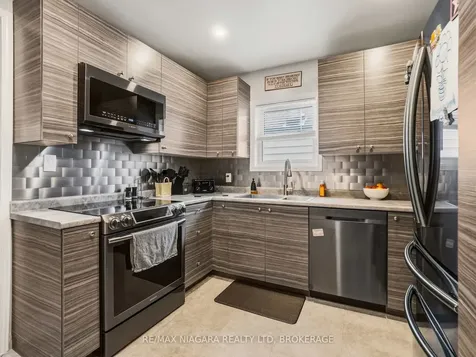 198 Murray Street Fort Erie ON L2A 2B6