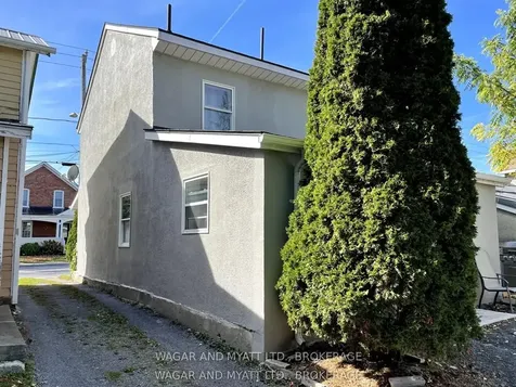157-159 Centre Street N Greater Napanee ON K7R 1N6