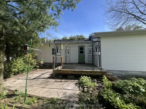 127 Harvey Street Georgian Bluffs ON N0H 2N0