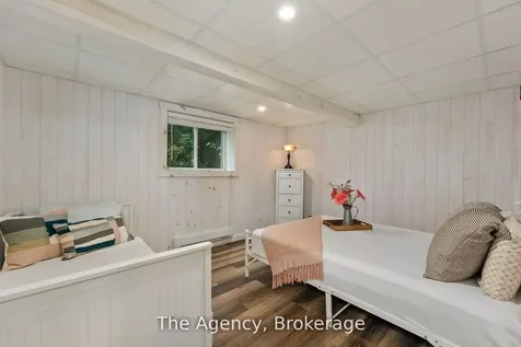 1032 Lakeshore Drive S Bracebridge ON P1L 1X3