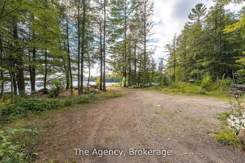 1032 Lakeshore Drive S Bracebridge ON P1L 1X3