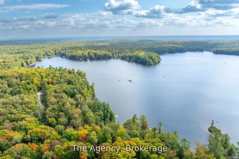1032 Lakeshore Drive S Bracebridge ON P1L 1X3