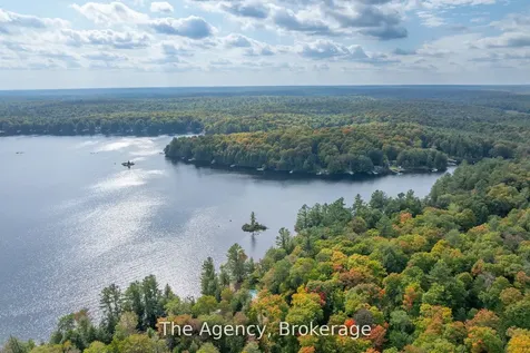 1032 Lakeshore Drive S Bracebridge ON P1L 1X3