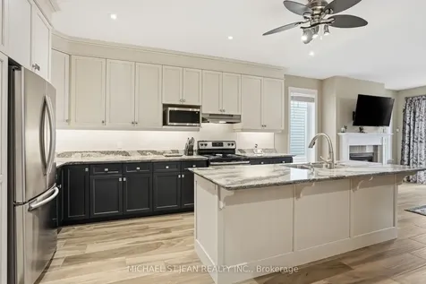 104 Anastasia Boulevard West Lincoln ON L0R 2A0