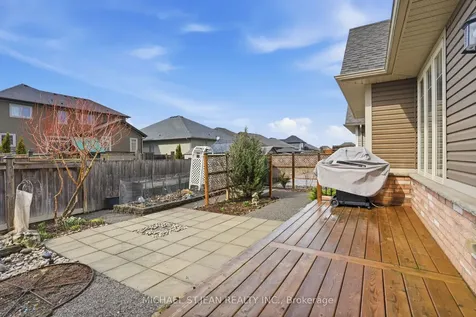 104 Anastasia Boulevard West Lincoln ON L0R 2A0