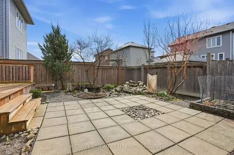 104 Anastasia Boulevard West Lincoln ON L0R 2A0