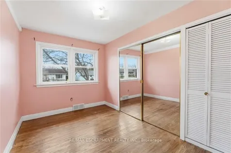 40 Nickerson Avenue St. Catharines ON L2N 3M4