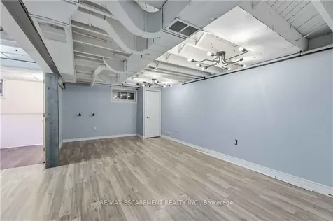 40 Nickerson Avenue St. Catharines ON L2N 3M4