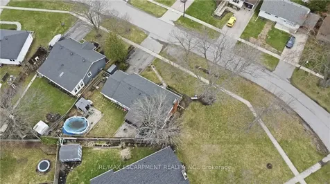 40 Nickerson Avenue St. Catharines ON L2N 3M4
