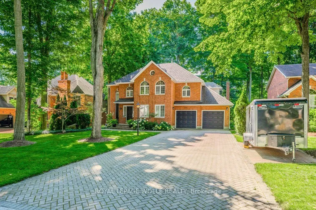 219 Corrie Crescent Waterloo ON N2L 5W3